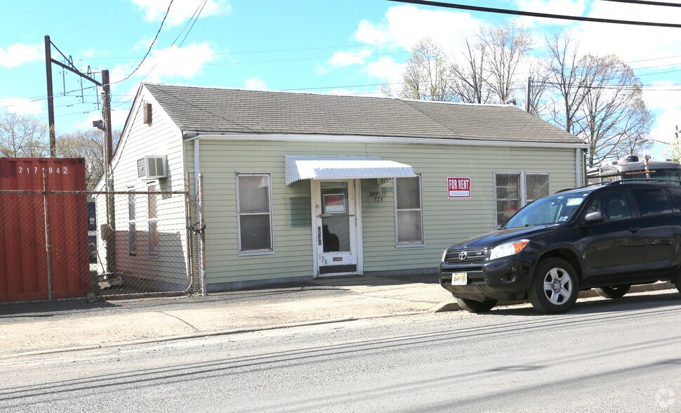 Primary Photo Of 138 E 11th Ave, Roselle Distribution For Sale