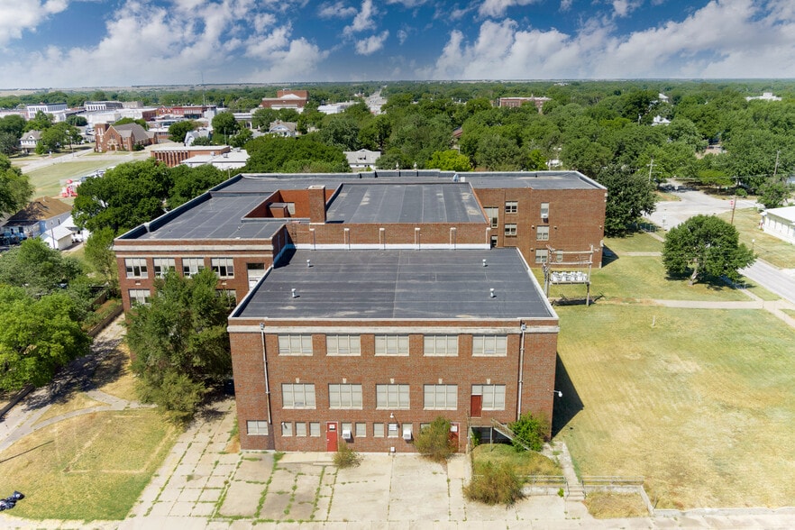 More Photos Of 311 N A St, Wellington Schools For Sale