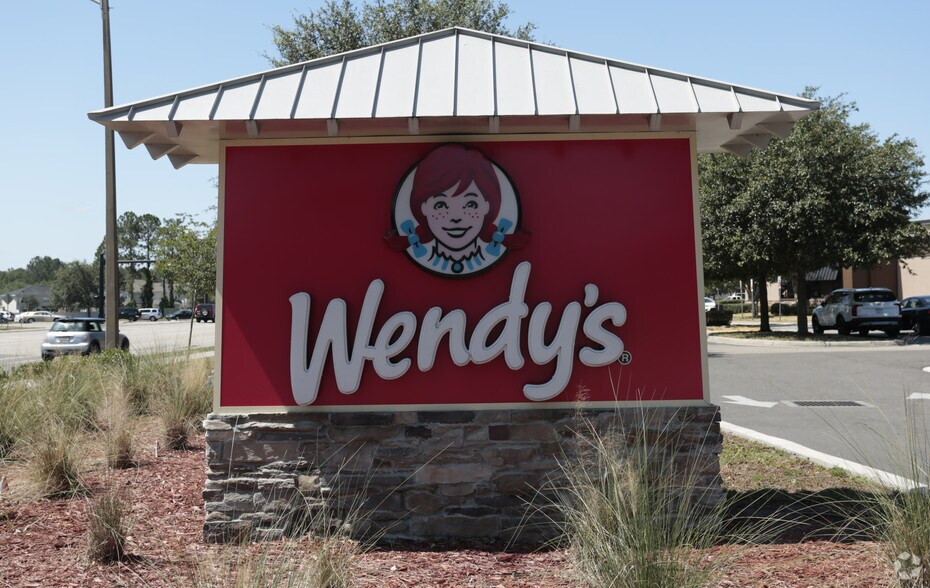More Photos Of 9510 Applecross Rd, Jacksonville Fast Food For Lease