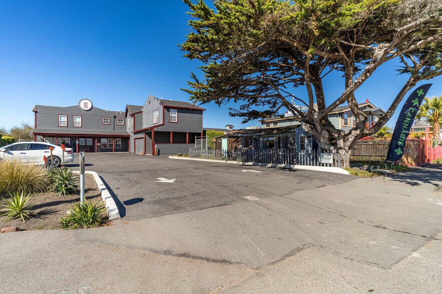 More Photos Of 8022 Moss Landing Rd, Moss Landing Storefront Retail Residential For Sale