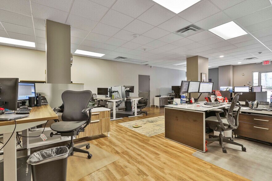 More Photos Of 1039 Sullivan Rd, Newnan Office For Lease