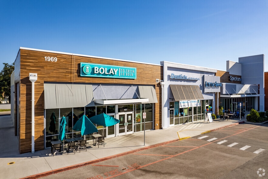 More Photos Of 1905-1999 Aloma Ave, Winter Park General Retail For Lease