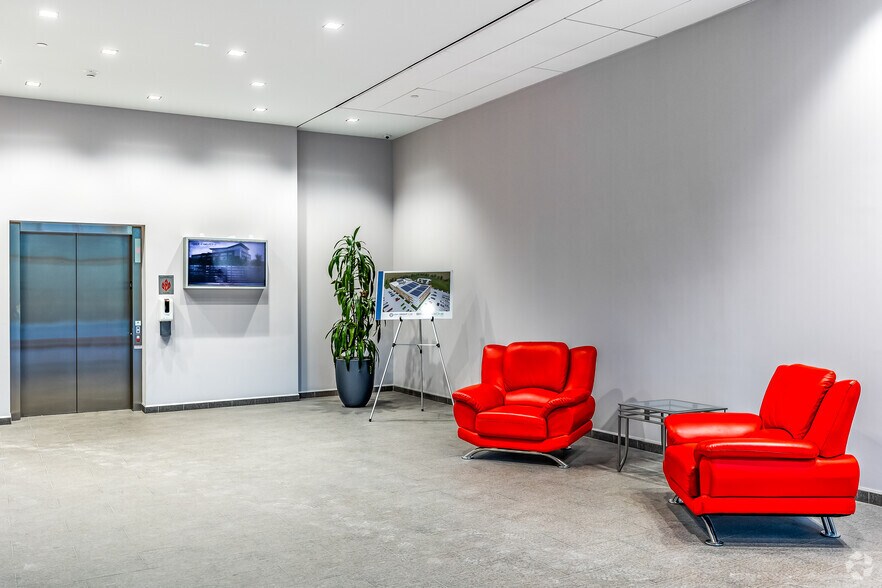 More Photos Of 22365 Broderick Dr, Sterling Medical For Lease