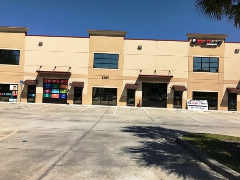 More Photos Of 1265 Upsala Rd, Sanford Warehouse For Sale