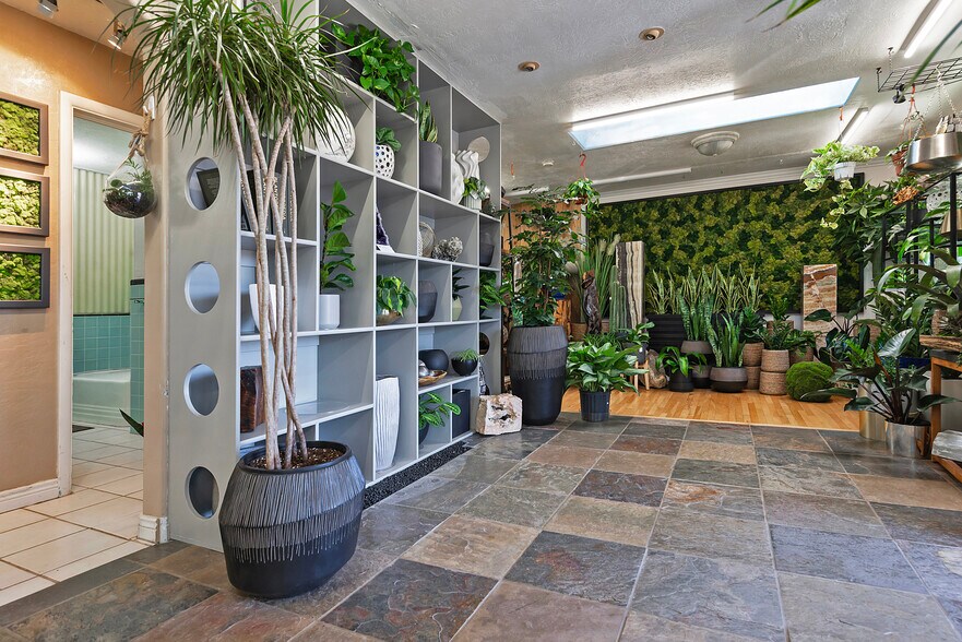 More Photos Of 2194 E Fort Union Blvd, Salt Lake City Freestanding For Sale