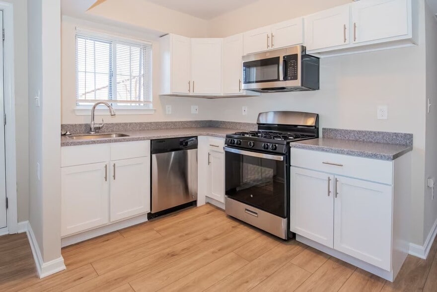 More Photos Of 1627 Ingleside Ave, Baltimore Apartments For Sale