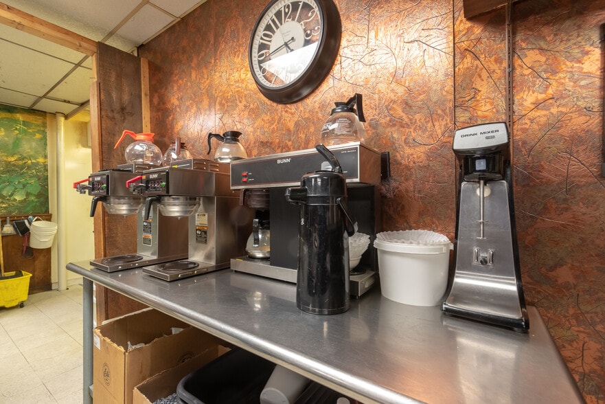 More Photos Of 2071 Baus Rd, East Greenville Sports And Entertainment For Sale