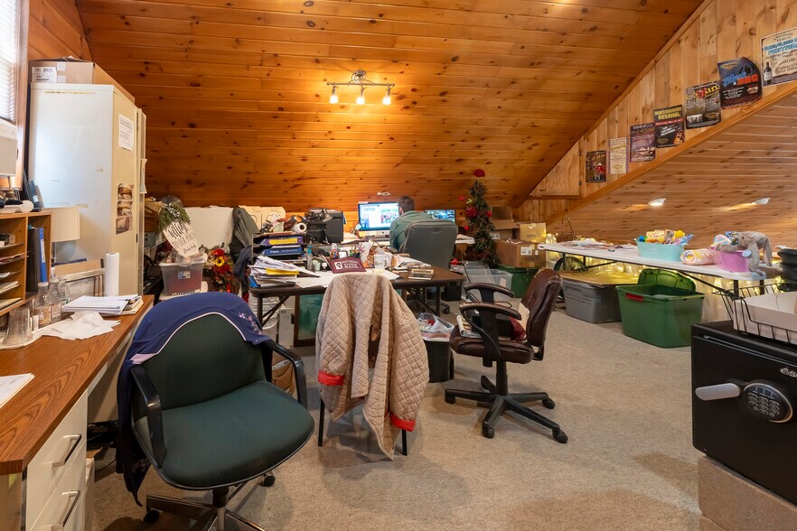 More Photos Of 14391 IL-37, Whittington Winery Vineyard For Sale
