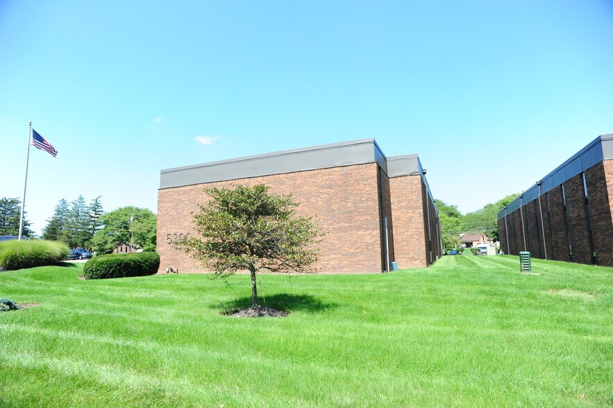 More Photos Of 5300 E Main St, Whitehall Unknown For Lease