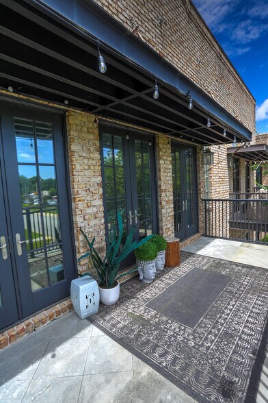 More Photos Of 45 S 9th Ave, Pensacola Office Residential For Sale