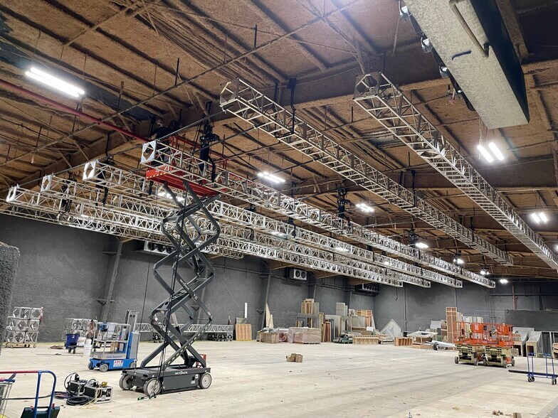 More Photos Of 4865 Arthur Kill Rd, Staten Island Warehouse For Lease