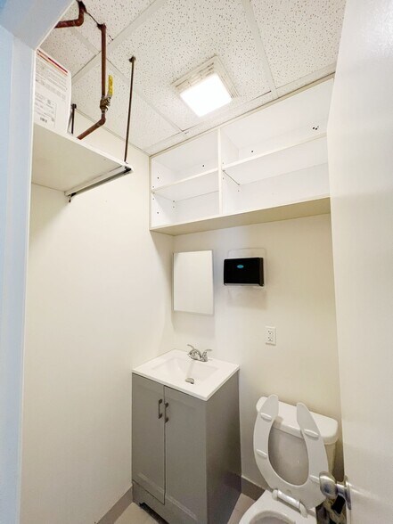 More Photos Of 128-138 Mott St, New York Medical For Lease