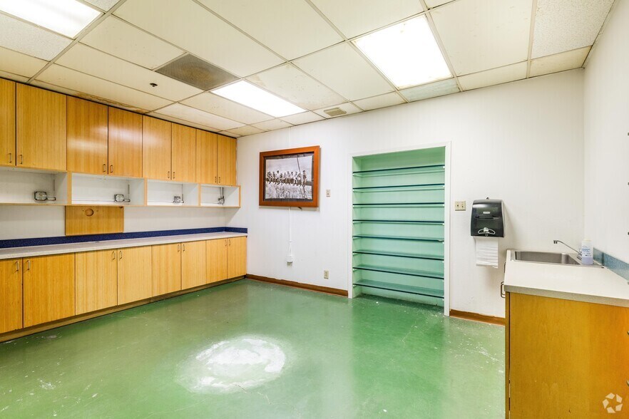 More Photos Of 217 Harbour Way, Richmond Warehouse For Sale