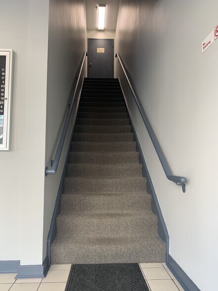 More Photos Of 9402-9420 Towne Square Ave, Blue Ash Office For Lease