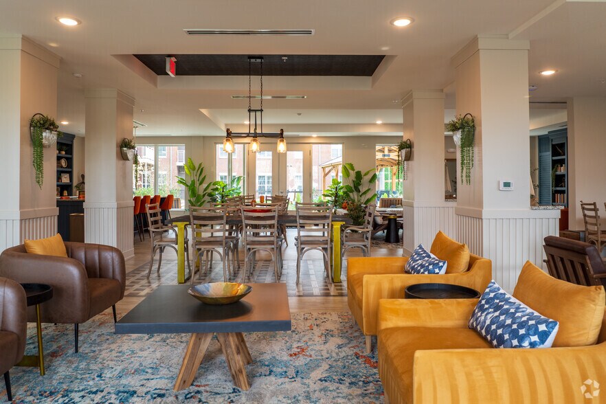 More Photos Of 10945 Nuckols Rd, Glen Allen Apartments For Sale