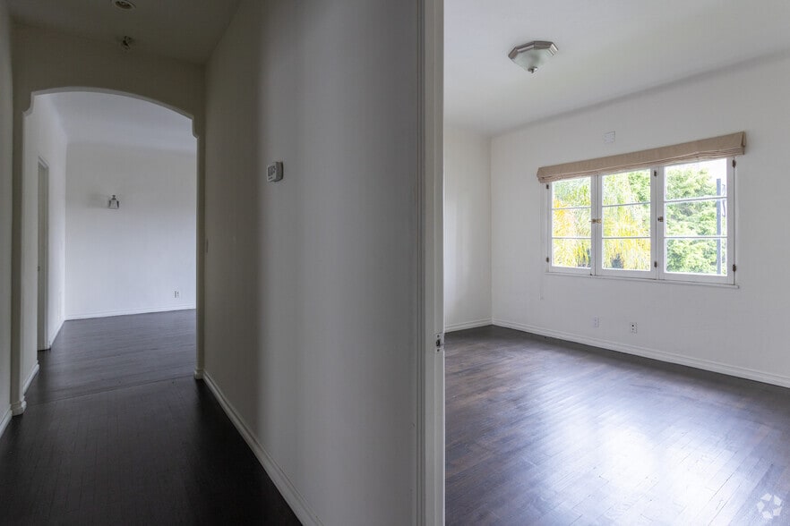 More Photos Of 6525 W Sunset Blvd, Los Angeles Loft Creative Space For Lease