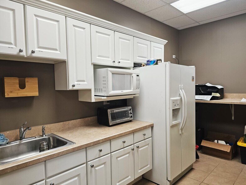 More Photos Of 11520 W 183rd St, Orland Park Medical For Sale