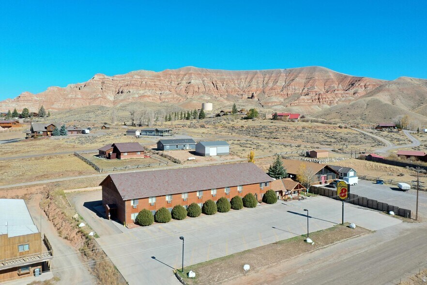 More Photos Of 1412 Warm Springs Dr, Dubois Hotel For Sale