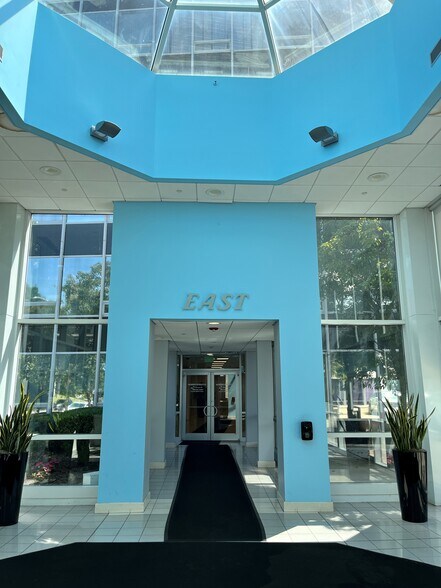 More Photos Of 100 Merrick Rd, Rockville Centre Office For Lease