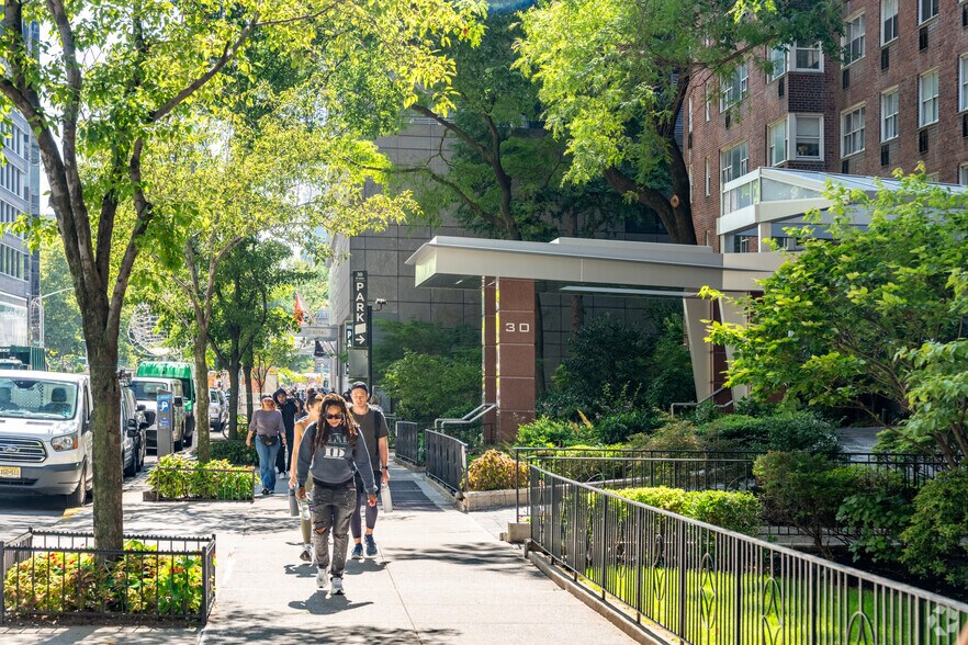 More Photos Of 345 W 58th St, New York Apartments For Sale