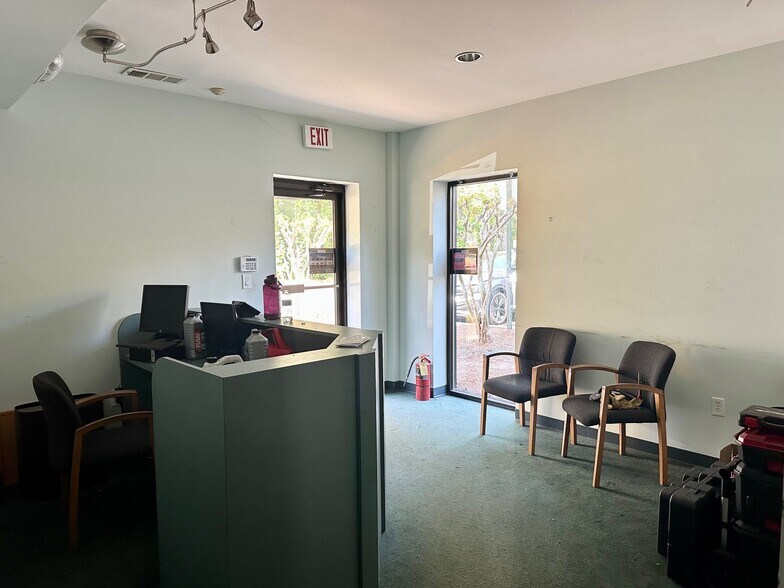 More Photos Of 4708 S Old Peachtree Rd, Norcross Light Distribution For Sale