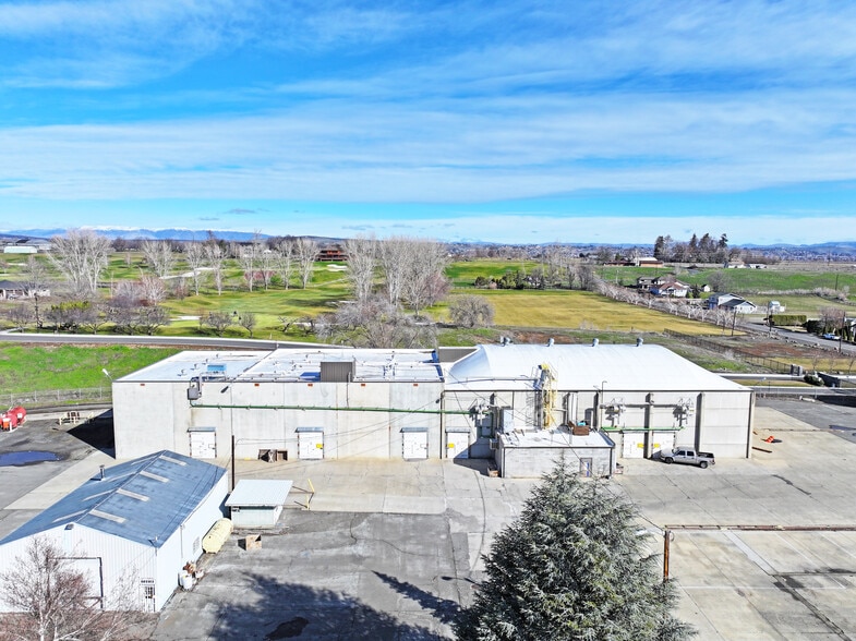 More Photos Of 8603 Ahtanum Rd, Yakima Warehouse For Lease