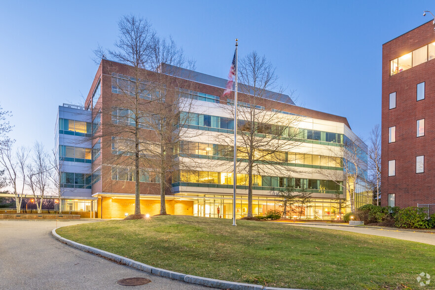 Primary Photo Of 4 Batterymarch Park, Quincy Office For Lease