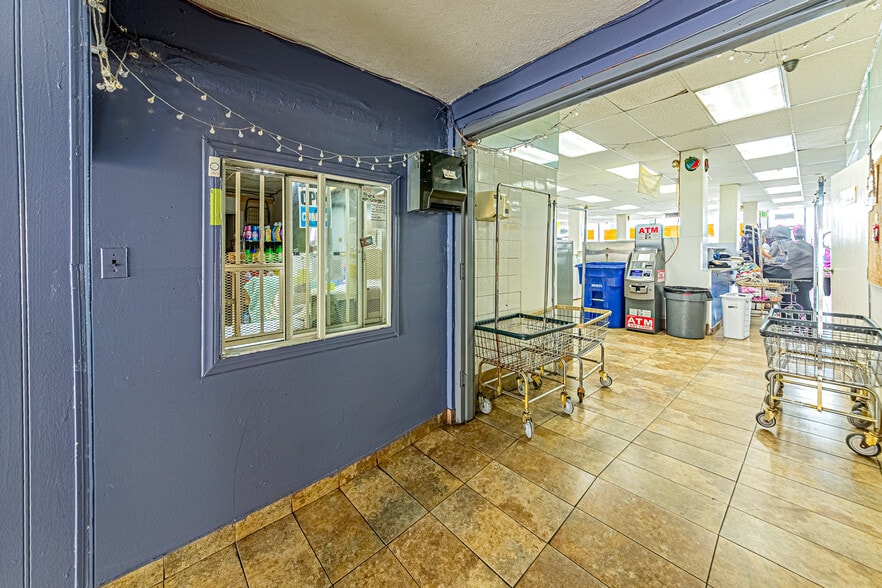 More Photos Of 1756 Pacific Ave, Long Beach Storefront For Sale