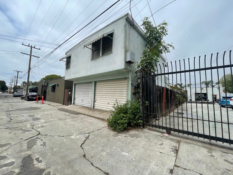 More Photos Of 1440-1444 E 4th St, Long Beach Storefront Retail Residential For Sale