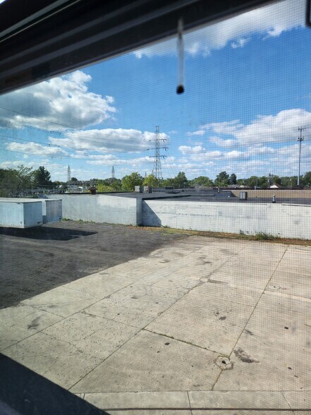 More Photos Of 13507 Auburn St, Detroit Industrial For Sale