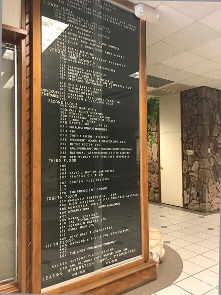 More Photos Of 330 W Gray St, Norman Office For Lease