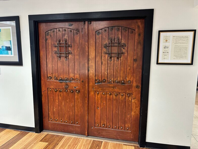 More Photos Of 2900 Bristol St, Costa Mesa Loft Creative Space For Lease