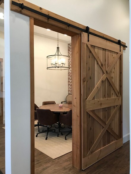 More Photos Of 2692 W Oxford Loop, Oxford Office For Lease