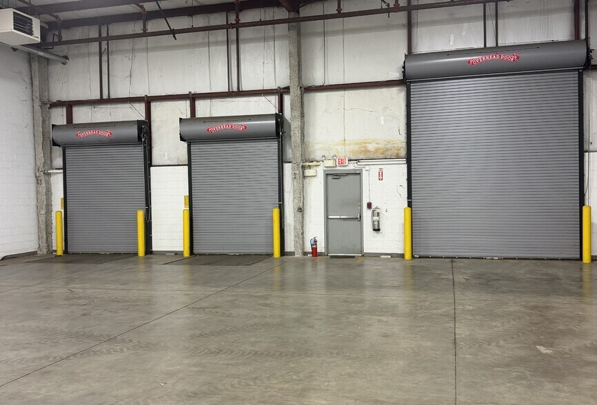 More Photos Of 200 Northpointe Dr, Fairfield Warehouse For Lease