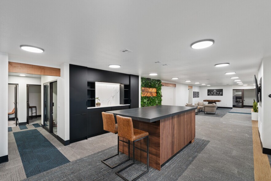 More Photos Of 222 NE Everett St, Camas Storefront Retail Office For Lease