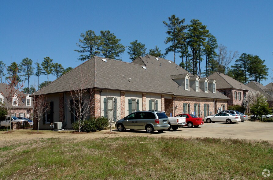 More Photos Of 751 Avignon Dr, Ridgeland Office For Lease