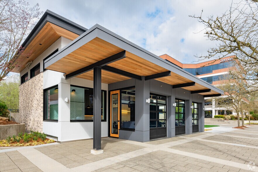 More Photos Of 3933 Lake Washington Blvd NE, Kirkland Office For Lease