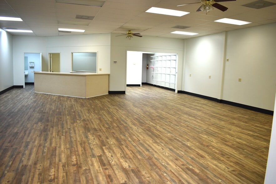 More Photos Of 3615 S Railroad St, Phenix City Medical For Lease
