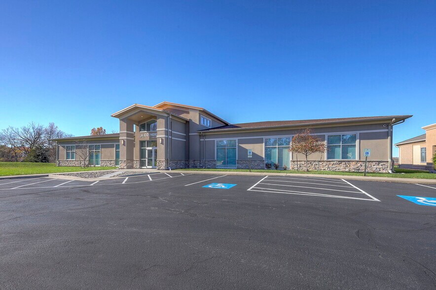 More Photos Of 5821 NW 72nd St, Kansas City Office For Lease