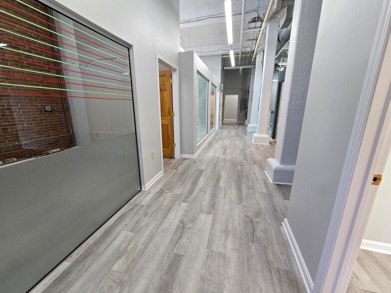 More Photos Of 1667 E 40th St, Cleveland Loft Creative Space For Sale