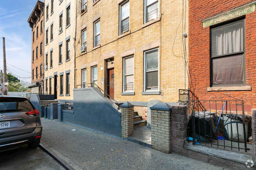 More Photos Of 190 Rockaway Ave, Brooklyn Apartments For Sale