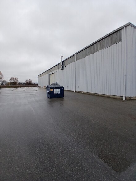 More Photos Of 39-41 Burwell Rd, St Thomas Industrial For Lease