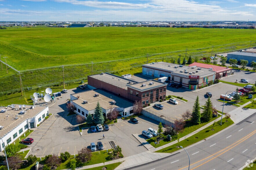 More Photos Of 3170 114th Ave S, Calgary Warehouse For Lease