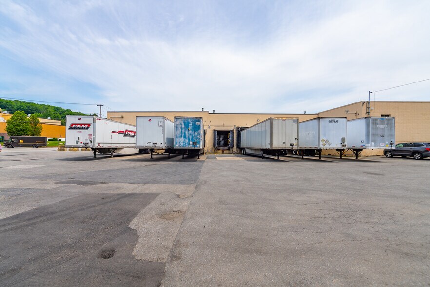 More Photos Of 175 Pioneer Dr, Leominster Warehouse For Sale