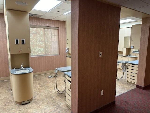More Photos Of 1260-1290 Healdsburg Ave, Healdsburg Medical For Lease