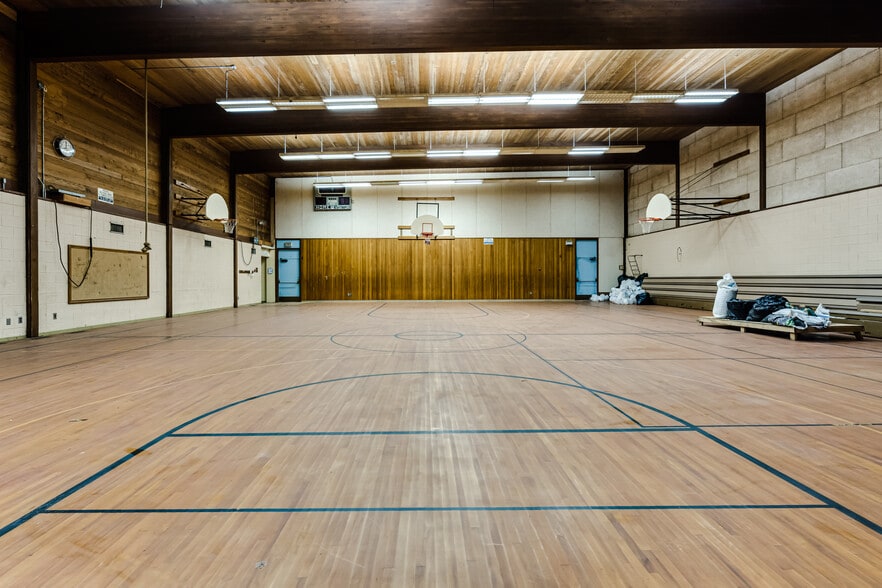 More Photos Of 80304 Old Lorane Hwy, Eugene Lodge Meeting Hall For Sale