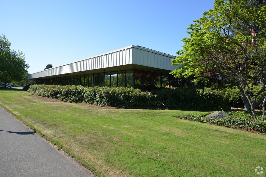 More Photos Of 4711 N Basin Ave, Portland Warehouse For Lease