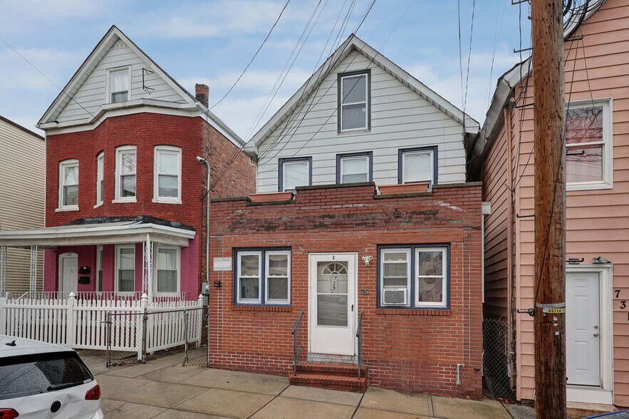 729 Cortlandt St, Perth Amboy, NJ 08861 Apartments For Sale