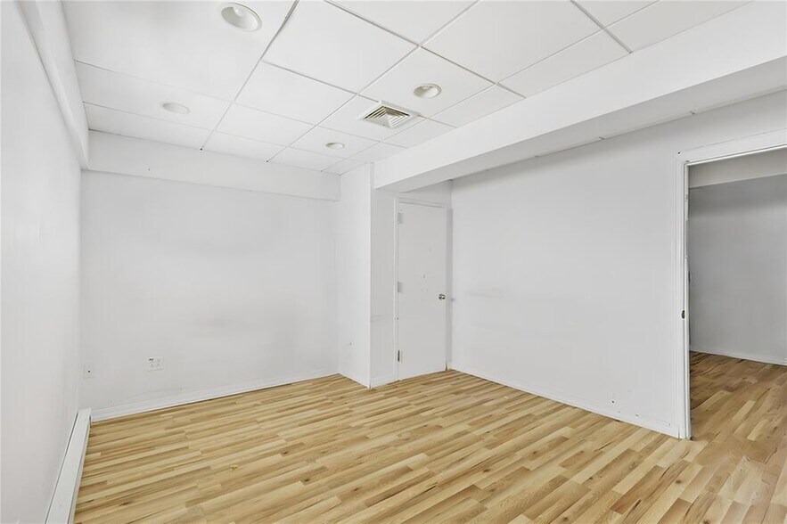 More Photos Of 123 Lake Dr, Lake Peekskill Storefront For Sale