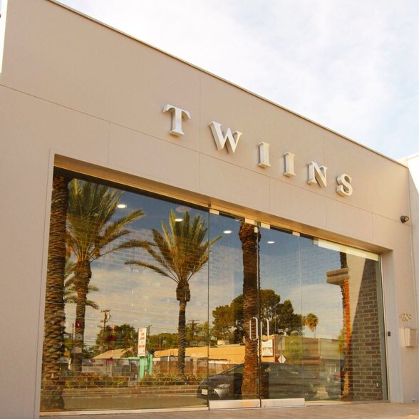 More Photos Of 4209 W Burbank Blvd, Burbank Office For Lease